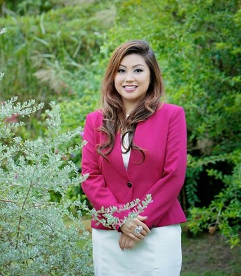 Portrait of Suong Tran, Realtor / COMMERCIAL /RESIDENTIAL.