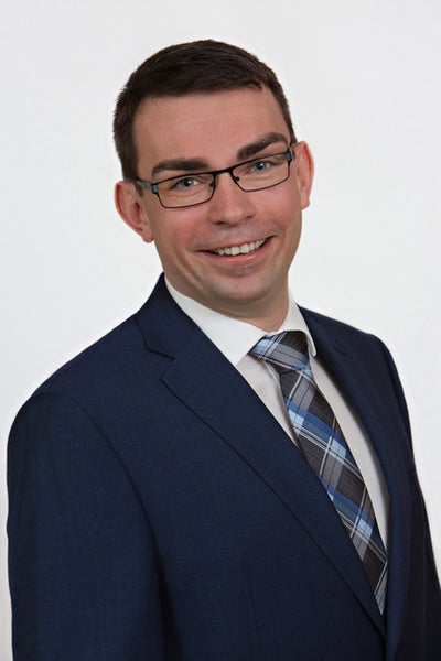 Peter Zoltowski, Associate